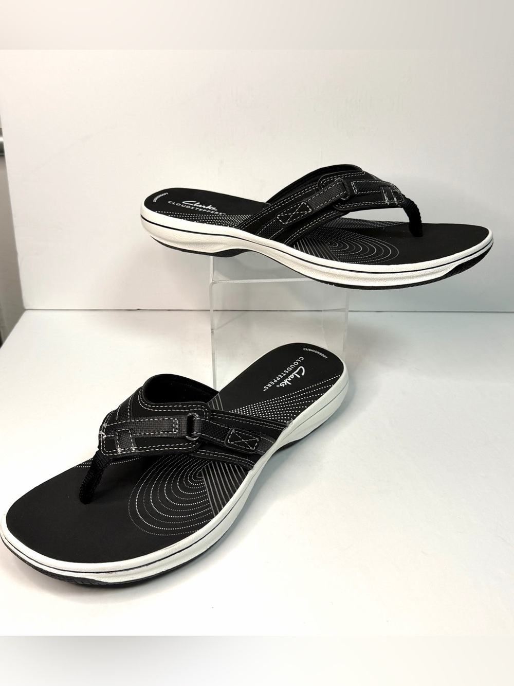 NEW Clarks Breeze Sea Black Synthetic flip-flop Size 10M in Original Box. - Picture 2 of 7